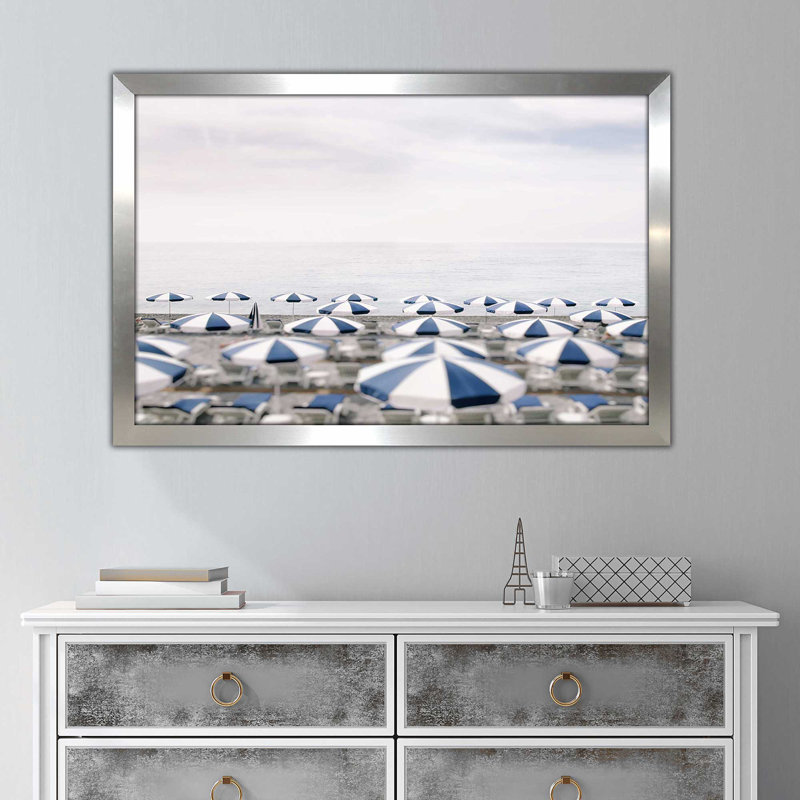 Seaside 7 par - photographie, Encadrement argenté, H 27,5 po x l 39,5 po x P 0,75 po