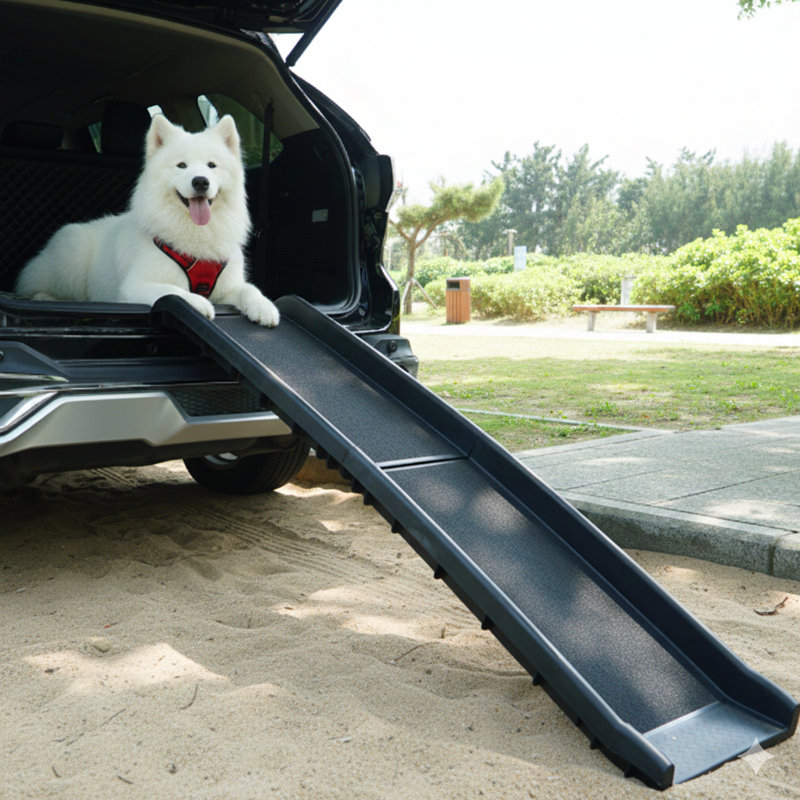 Rampe escamotable pour animaux de compagnie adaptée aux véhicules tout-terrain et aux camions, conception portable, finition noire