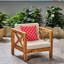 Chaise d'extérieur de style Mid-Century: bois, coussin d'eau et chaise en bois élégante avec revêtement de conception
