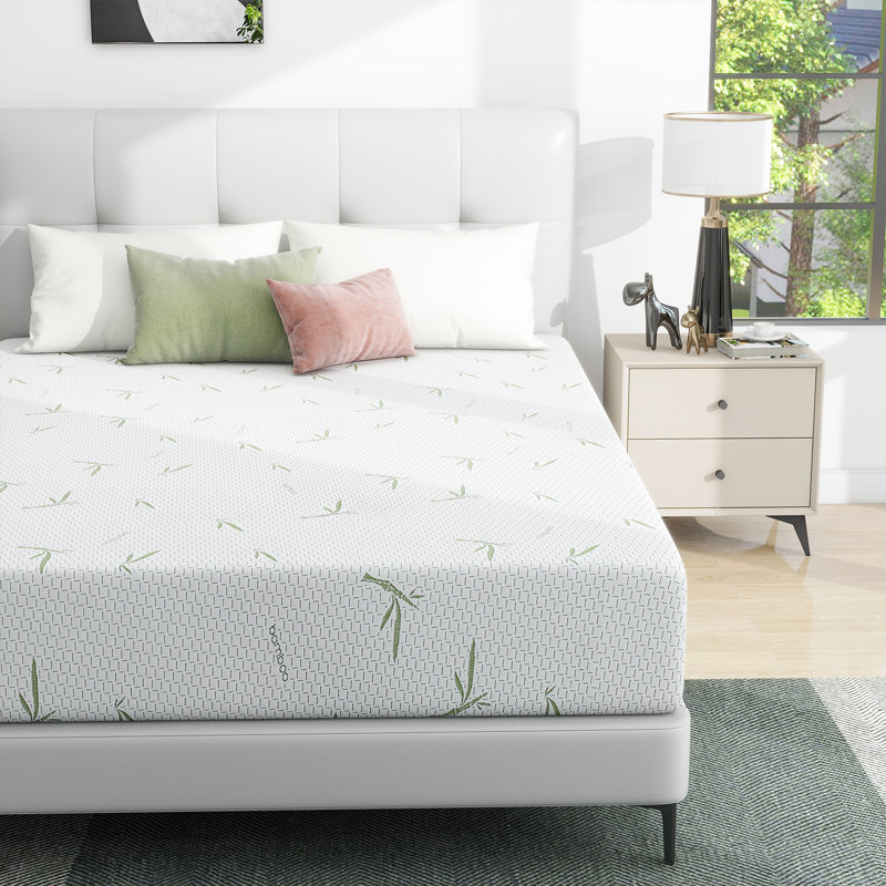 Matelas en mousse viscoélastique gélifiée Fairbury, Grand lit, 10"