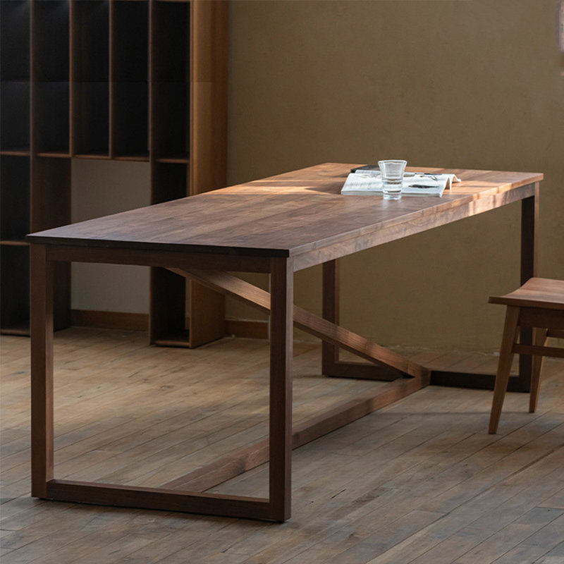 Table de salle à manger en bois massif de style américain., H 29,5 po x L 70,8 po x l 29,5 po