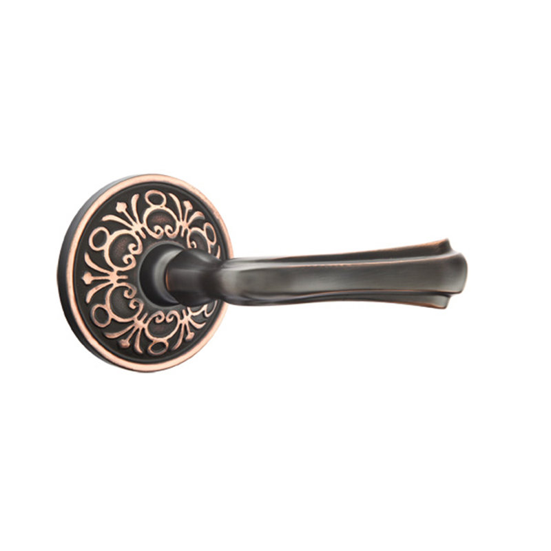 Wembley Flat Privacy (Bed & Bath) Door Lever with Round Rosette, Oil Rubbed Bronze, Right