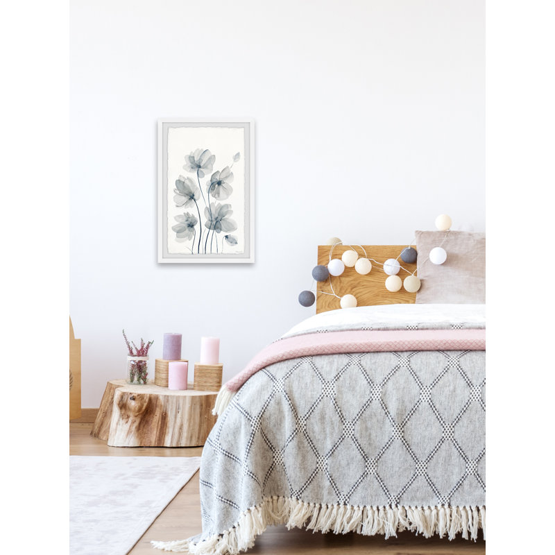 «White Poppies Bloom», reproduction encadrée, H 30 po x l 20 po x P 1,5 po