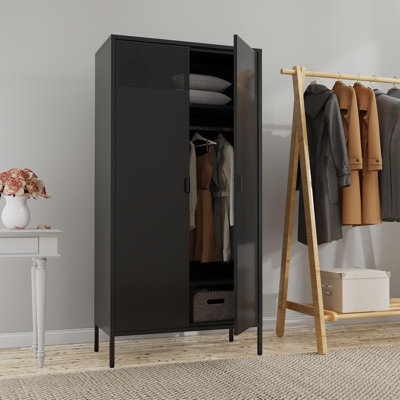 Armoire en métal