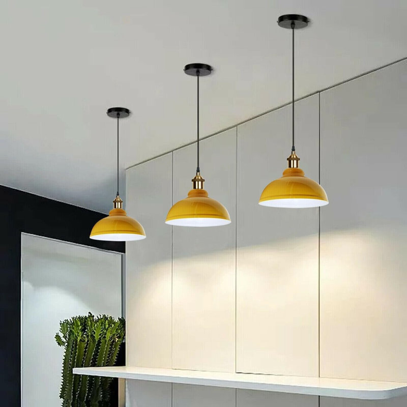 Suspension en métal courbé avec douille E26, Jaune