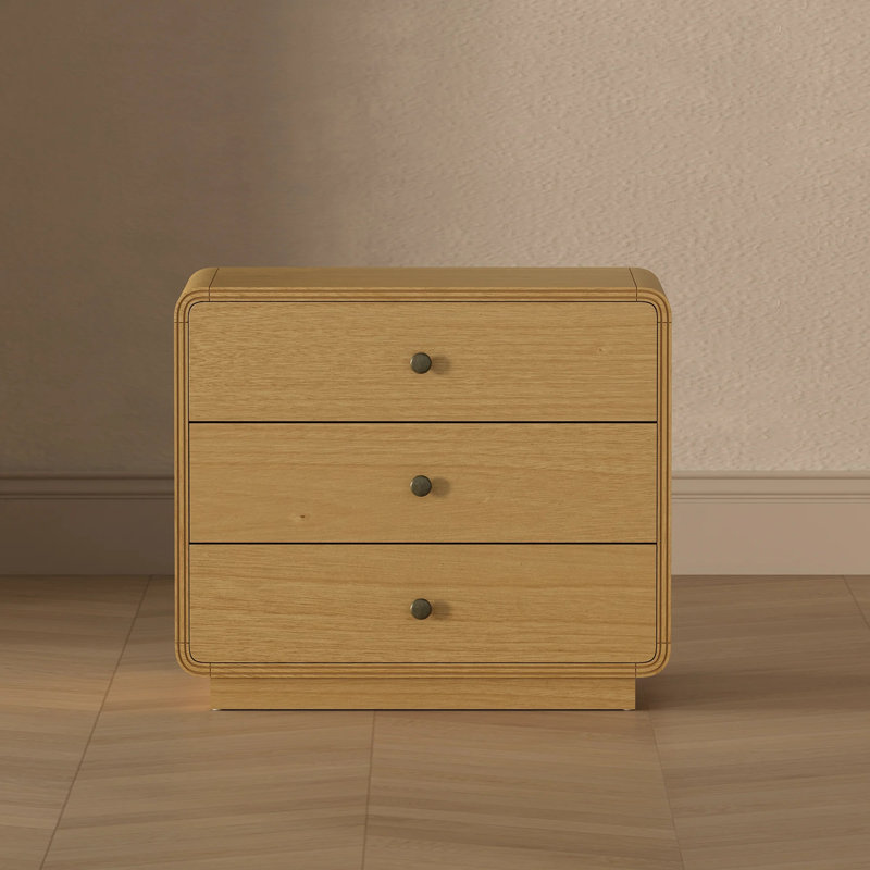 Table de chevet contemporaine en bois d'hévéa à 3 tiroirs 28 po Liora, Naturel