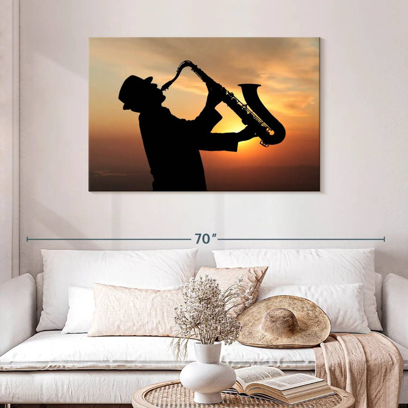 Abarca jouant du saxophone, H 30 po x l 45 po
