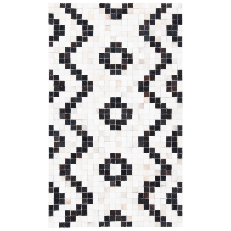 Sebeka Hand Woven Leather/Felted Cloth Chevron Rug in Ivory/Black, Rectangle 4' x 6'