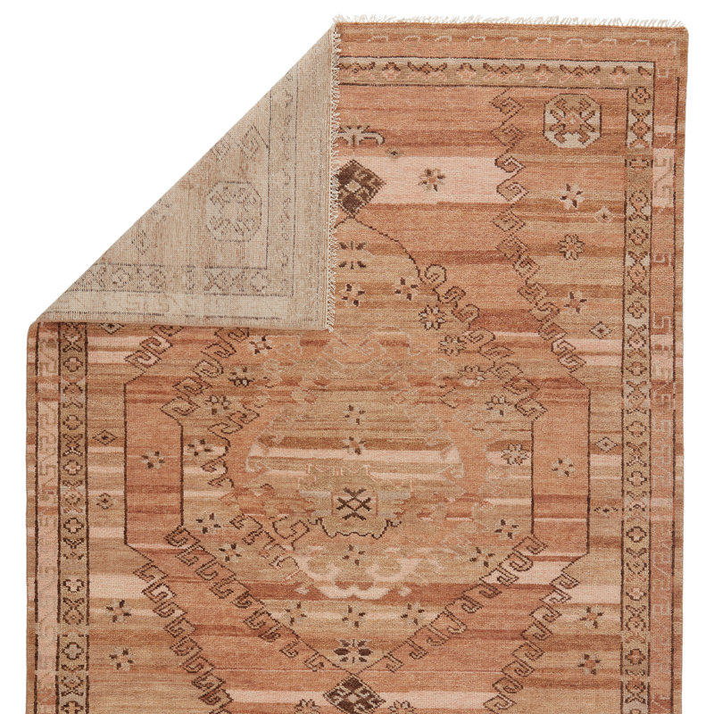 Jaipur Living Ziba JIN01 Handknotted Medallion Blush and Beige Runner Rug (3'x10'), Runner 3' x 10'