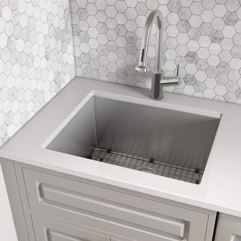 Lavabo pour buanderie profonde 23 po x 18 po x 12 po Ruvati