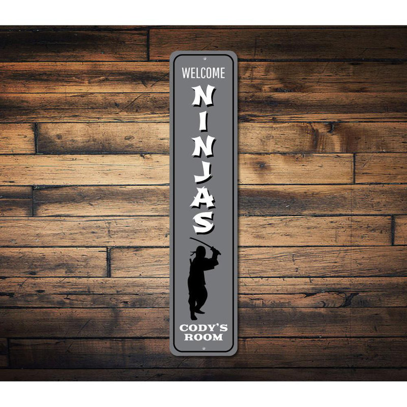 Enseigne Ninjas, H 6 po x l 24 po x P 0,063 po