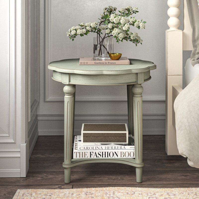 Dakota Traditional 24"Dia Round 1-Shelf End Table with Scalloped Top, Antique Green