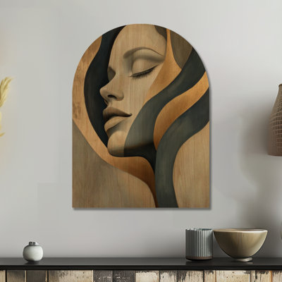 Portrait d'une femme élégante en position couchée - Décoration murale cintrée en bois avec portrait en position couchée
