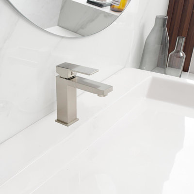 Single Handle Single Hole Low-Arc Bathroom Faucet