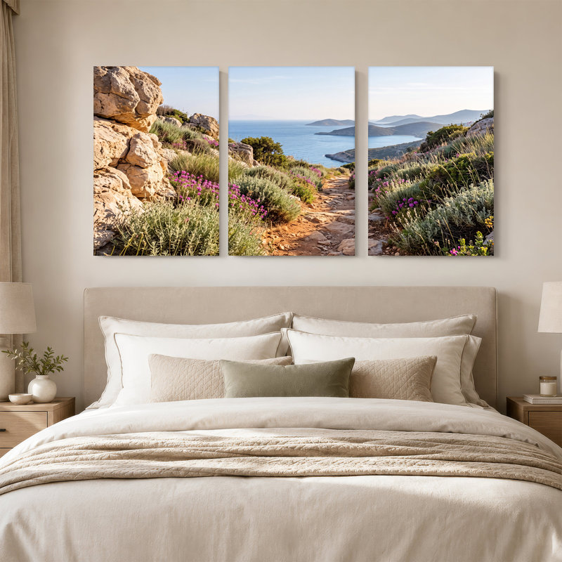 «Rocky Path Through Mauve Wildflowers To Blue Sea Coast», ensemble de 3 toiles murales, H 36 po x l 24 po x 3 pièces