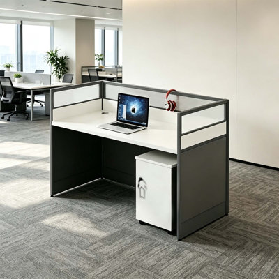 Bureau rectangulaire pour 1 personne avec classeurs et panneaux 43H