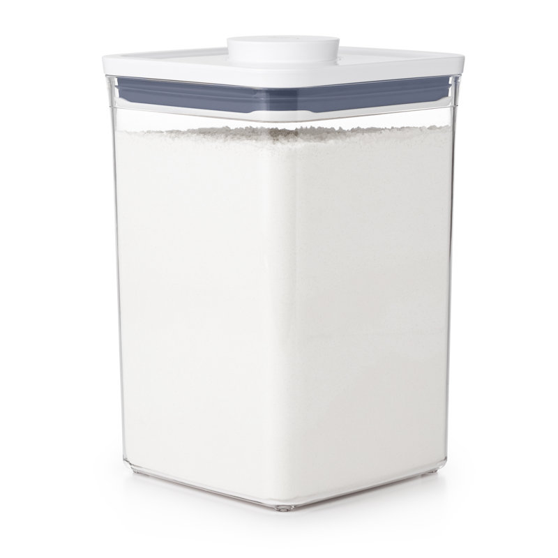 Medium Clear Plastic Pop Container with Gray Lid