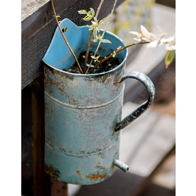 Larique Handmade Metal Wall Planter