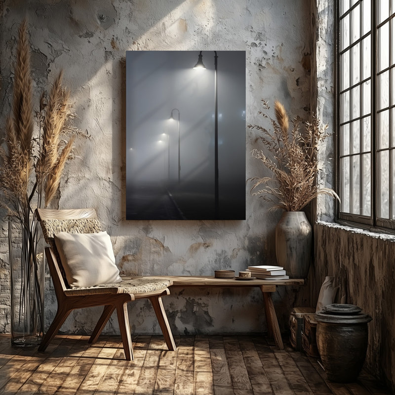 Toile, scène monochromatique sereine représentant trois lampadaires debout dans un brouillard dense, H 30 po x l 40 po