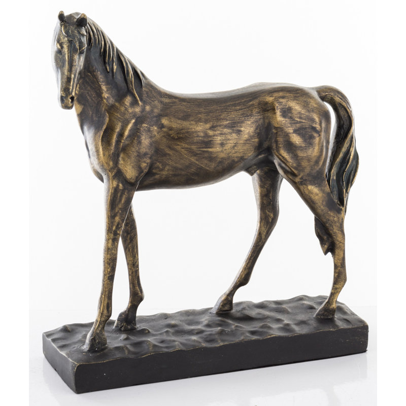 Figurines & Sculptures