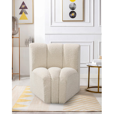 Chaise d'appoint rembourrée Iyahna