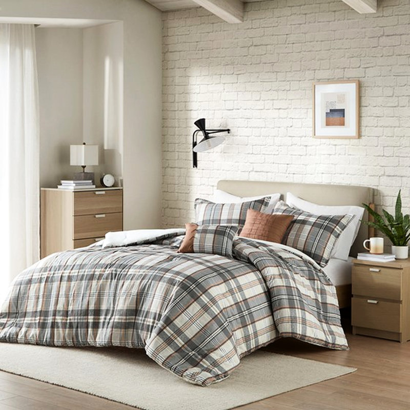 Full/Queen Plaid Comforter , Microfiber, 2 Shams, Throw Pillows, Elegant Feel Bedding Plaid, Microfiber Cover