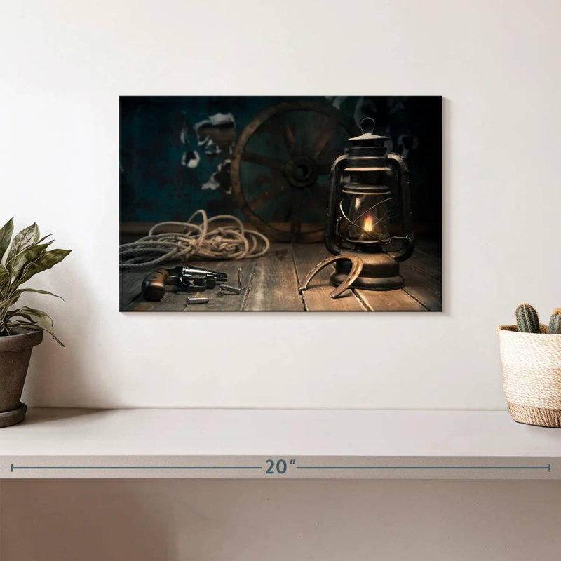 Lelar Western Style, 8" H x 12" W