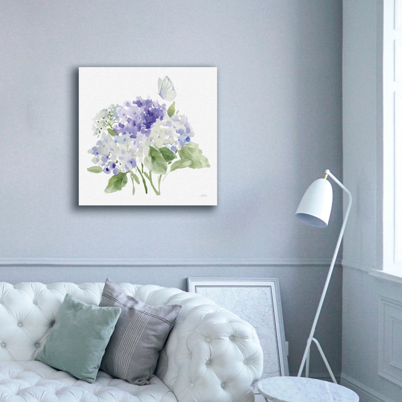 «Cottage Hydrangeas 2» par Katrina Pete, art mural sur toile, H 37 po x l 37 po x P 1,5 po