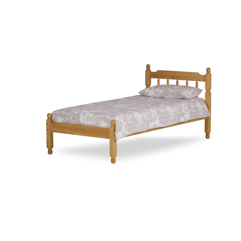 Colonial Spindle Pine Wooden Bartlesville Bed, Small Double (4'), Waxed Pine