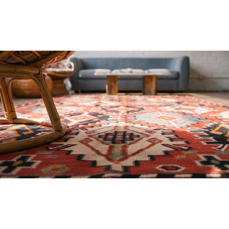 Flatweave Wool Geometric Area Rug in Pink