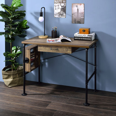 Bureau d'écriture Endang