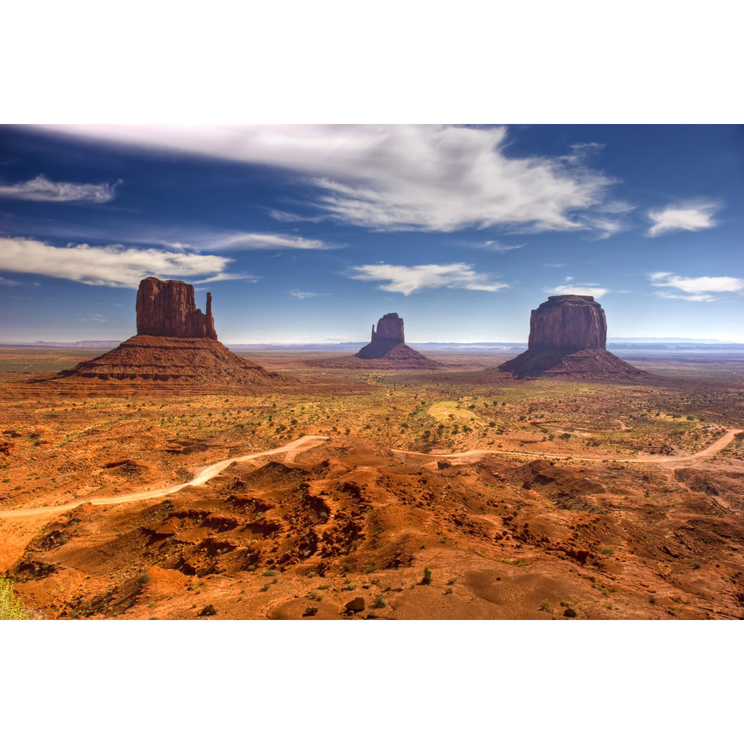 Monument Valley von Lightpix - Kunstdrucke auf Leinwand