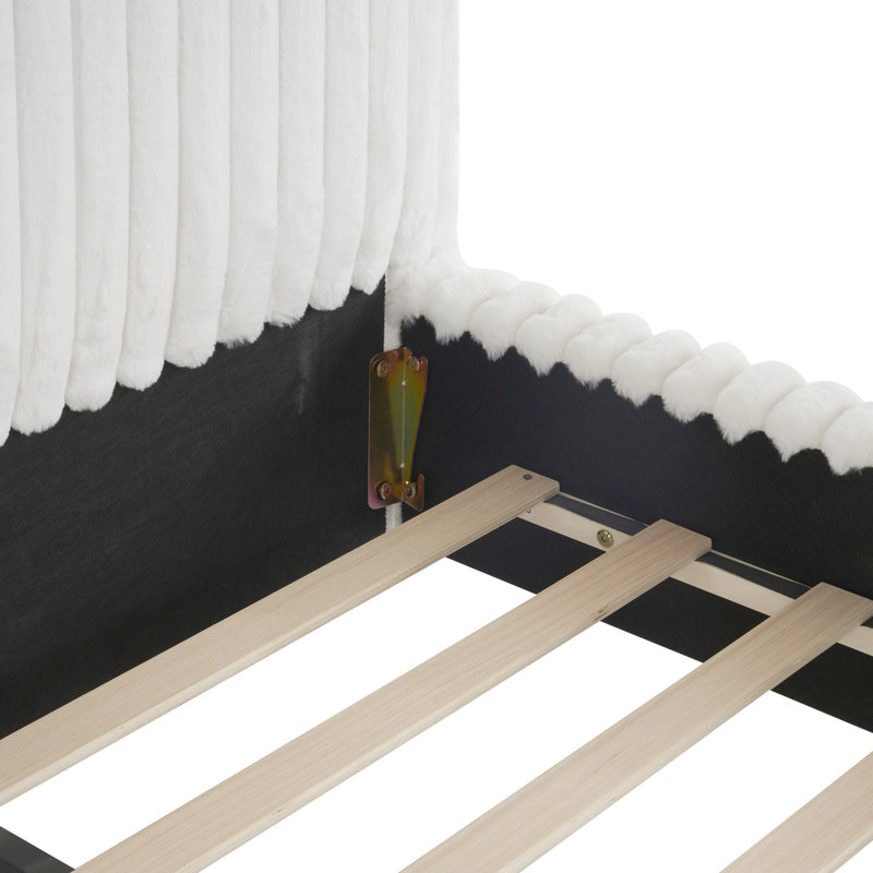 Lit tapissier élégant avec tête ondulée et coutures verticales, Grand