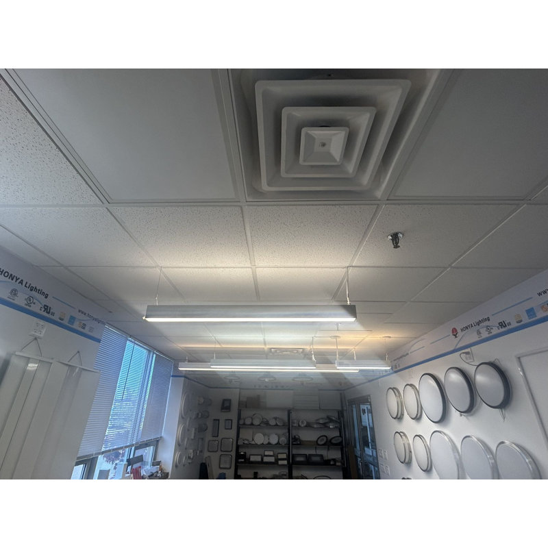 Meriton Light LED Pendant, Blanc, 3" H x 95" W x 78" D, 1