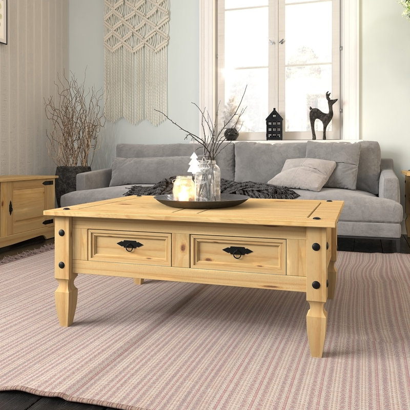 Table basse en bois massif - Rehaussez votre espace avec le mélange parfait de style et de durabilité