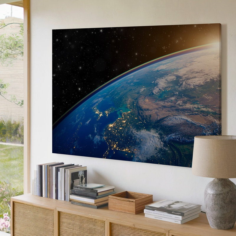 Toile, une vue imprenable sur la terre vue de l'espace, art mural à un angle dramatique, H 18 po x l 24 po