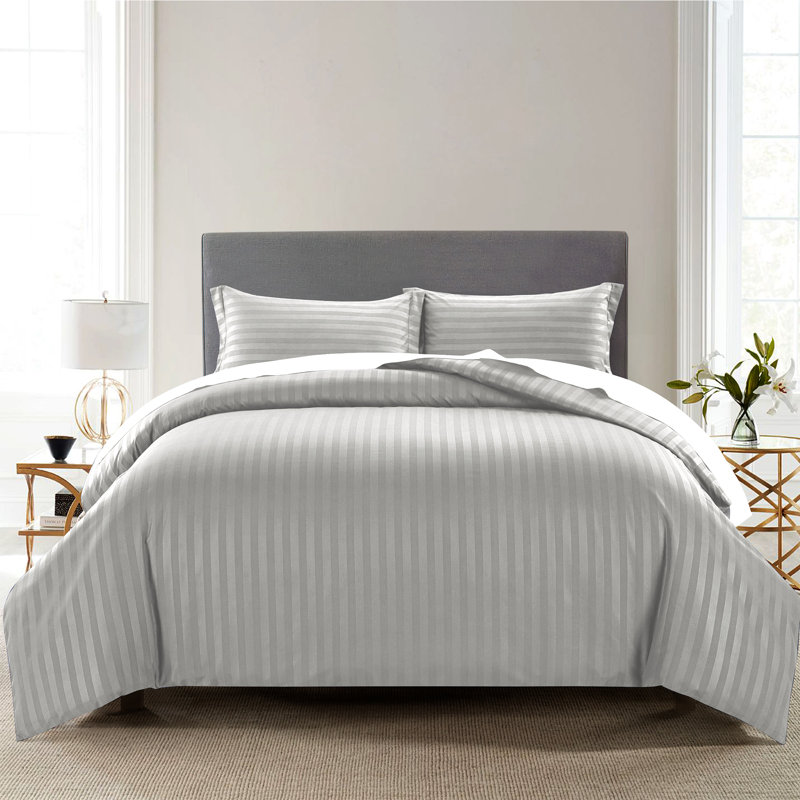 Thirlby Microfibre 250 TC Reversible Modern & Contemporary Duvet Cover Set with Pillow Cases, Silver