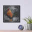 August Grove® «Rooster On Chalkboard 1» par Art Licensing Studio, art mural en métal-516370682