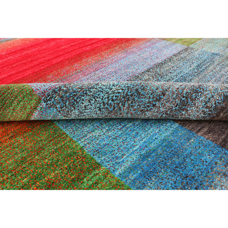 Hand Knotted Wool Area Rug in Red/Green/Blue, Rectangle 9' x 12'