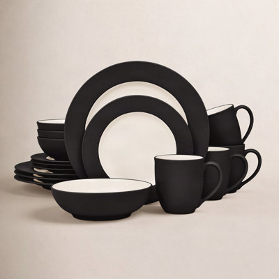 Colorwave Stoneware Dinnerware Set - Service for 4