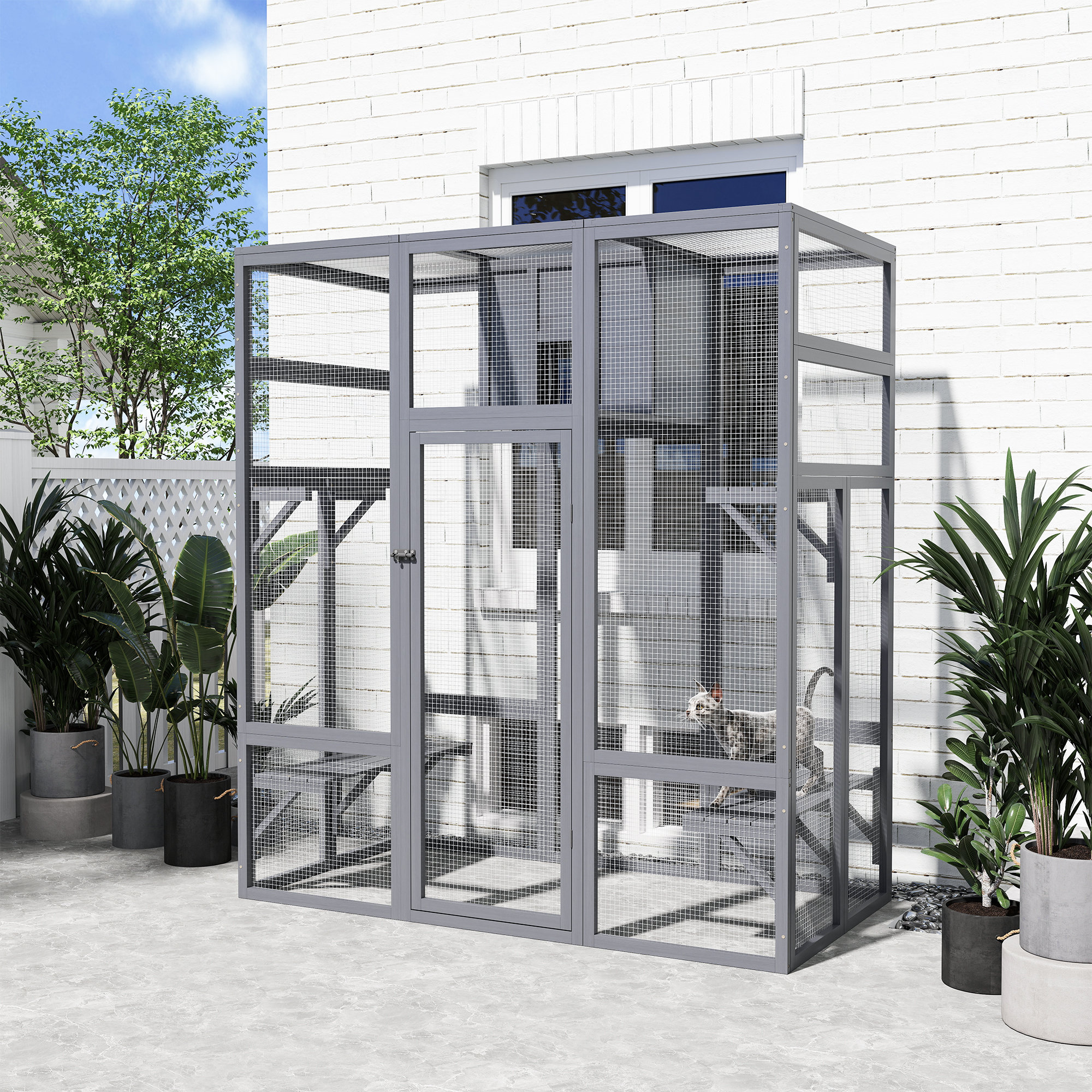 Catio in Gray