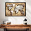 Carte du monde en bois sculpté Aliaz-107524728