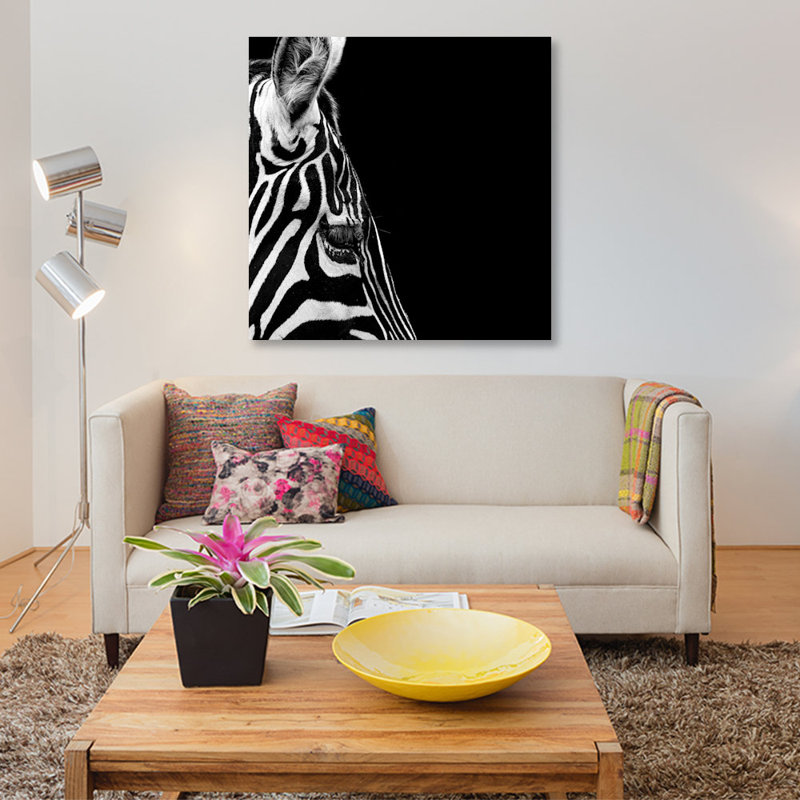 Zèbre en noir et blanc III par Lukas Holas - Estampe numérique sur toile tendue avec châssis, H 12 po x l 12 po x P 0,75 po