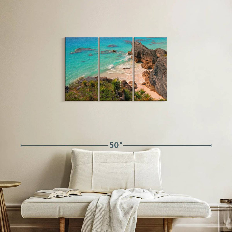 Bermuda Cove Azyah, 20" H x 33" W