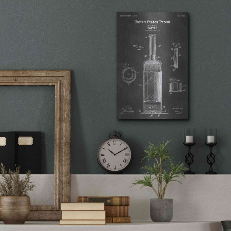 «Bottle Blueprint Vernis Tableau» par Luxe Metal Portfolio, H 16 po x l 12 po