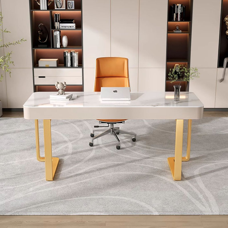 Bureau rectangulaire en pierre frittée avec tiroirs, H 29,53 po x l 62,99 po x P 23,62 po, Doré