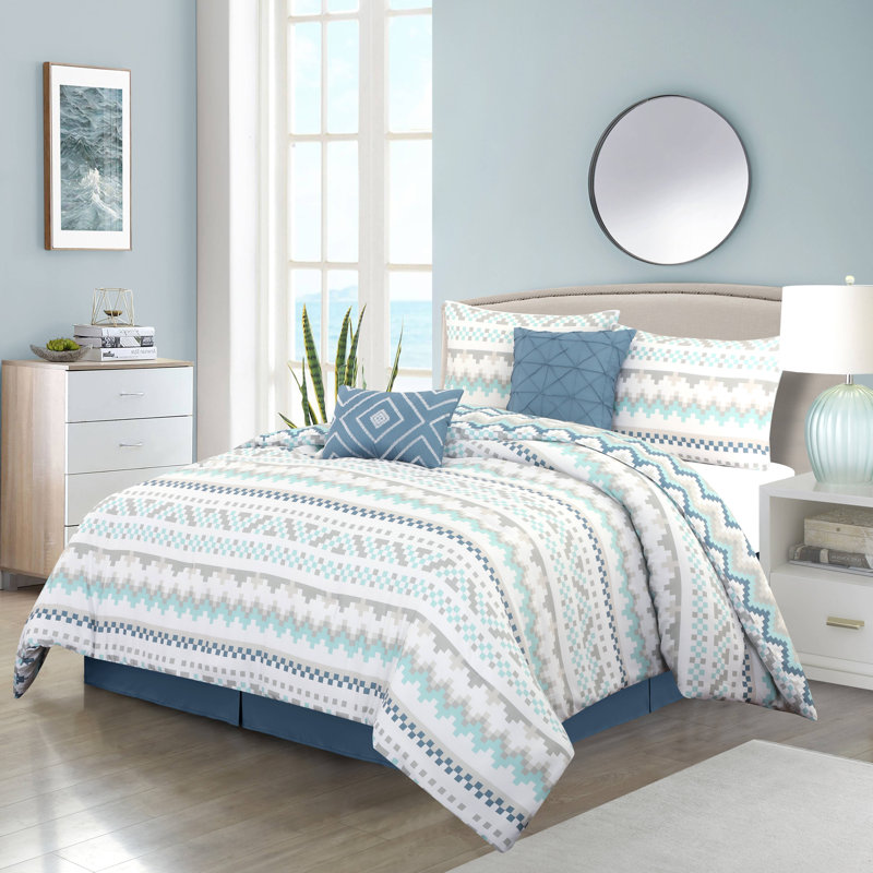 King Blue Geometric Microfiber Comforter Set