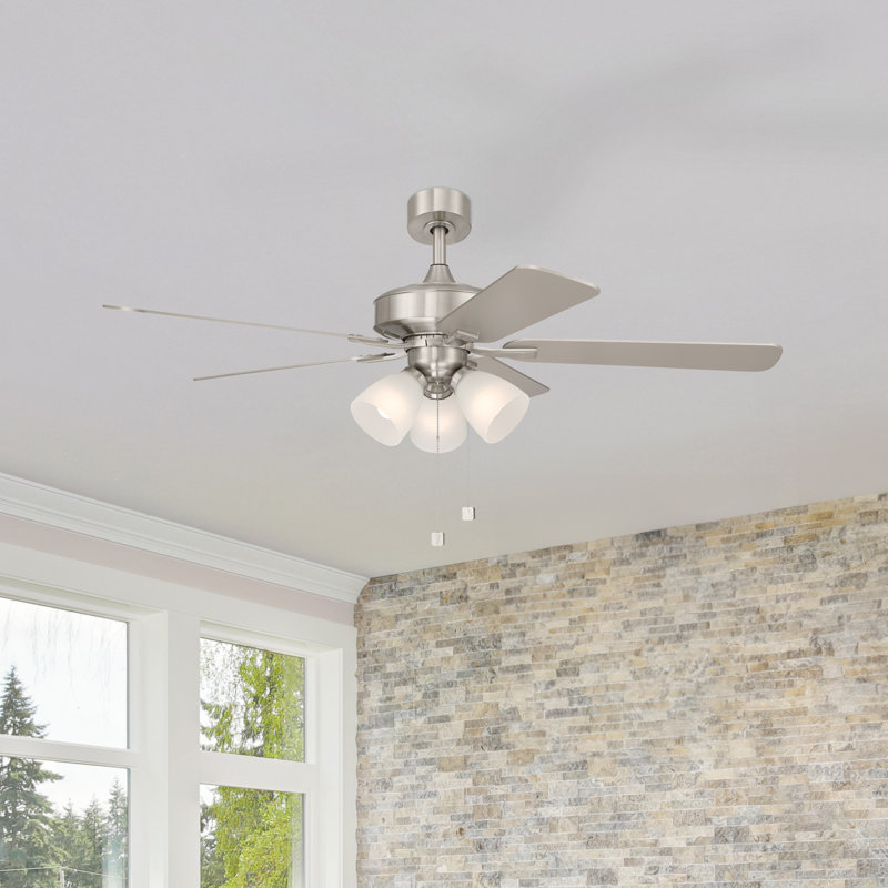 Ventilateur de plafond traditionnel en nickel brossé intérieur / extérieur 52 po avec trois ampoules DEL 3000K Stellant II