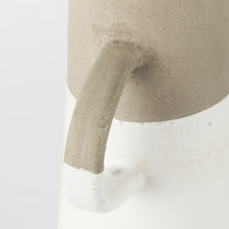 Vase de table en céramique Hindley, H 13,6 po x l 5,1 po x P 7,5 po, Blanc / beige
