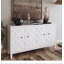 Élégante armoire d'appoint en bois à 4 portes avec beaucoup de rangement, parfaite pour organiser et décorer divers espaces.